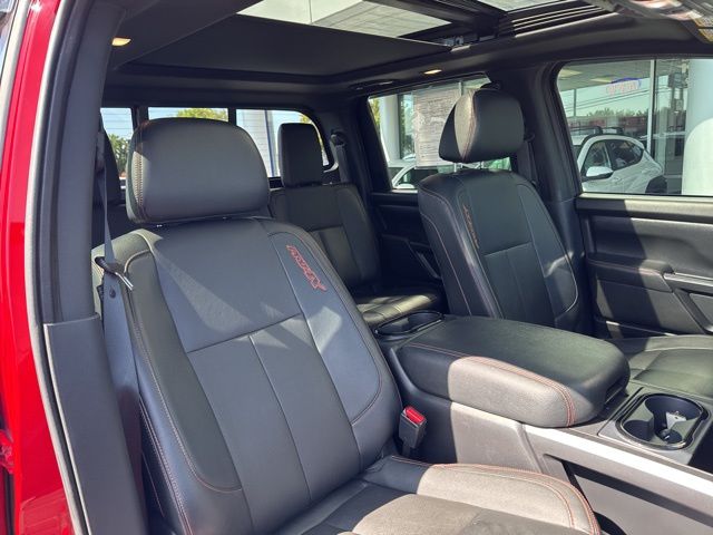 2021 Nissan Titan PRO-4X photo 13