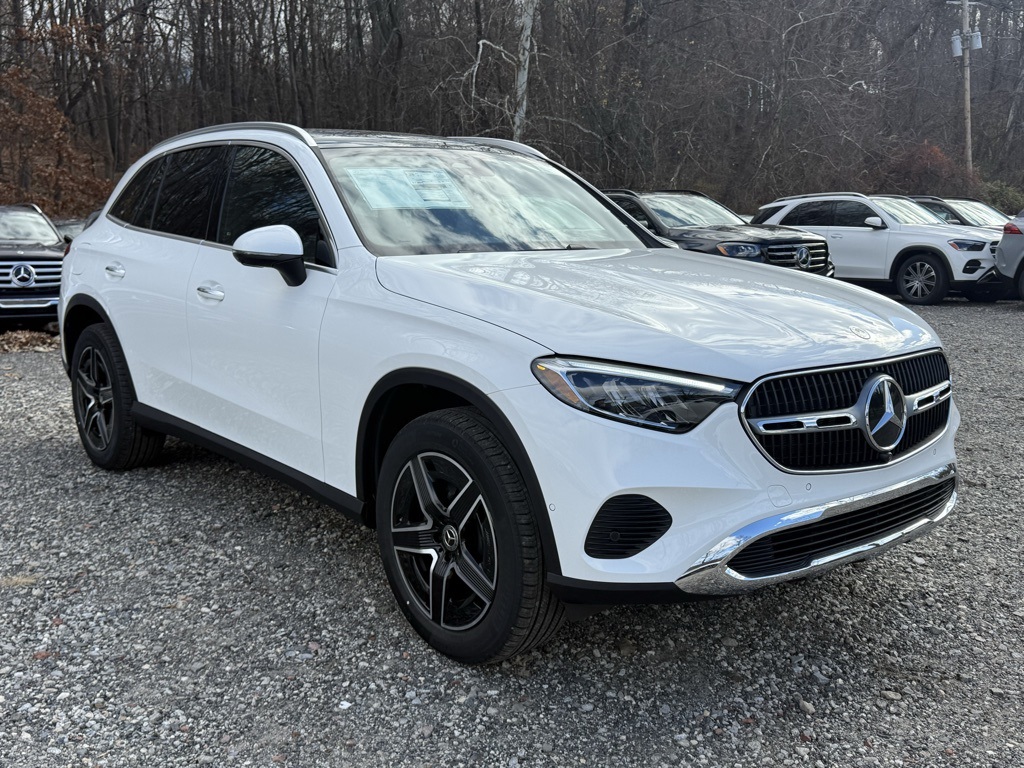 2026 Mercedes-Benz GLC Base's photo