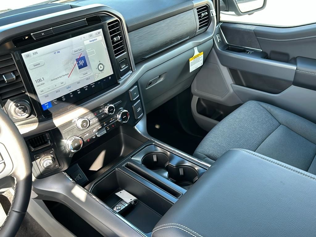 2025 Ford F-150 XLT photo 30