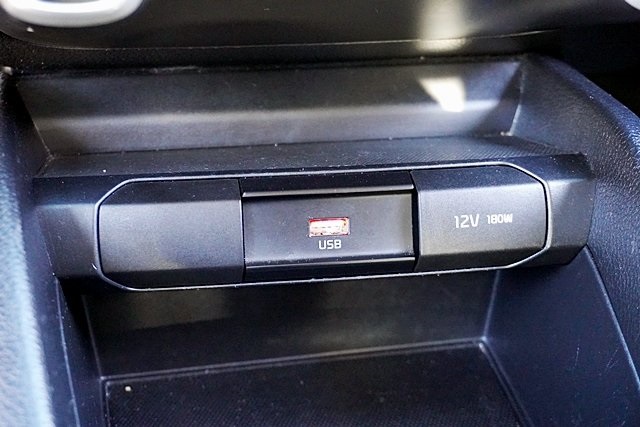 Used 2022 Black Kia S image 26