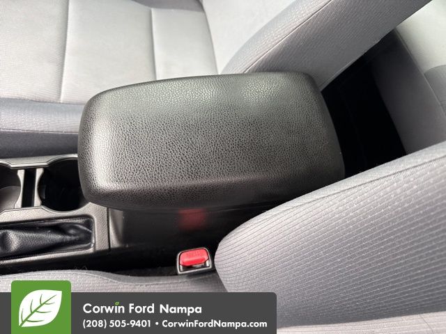 2018 Toyota Corolla L photo 23