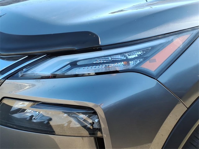 2021 Nissan Rogue SV photo 19