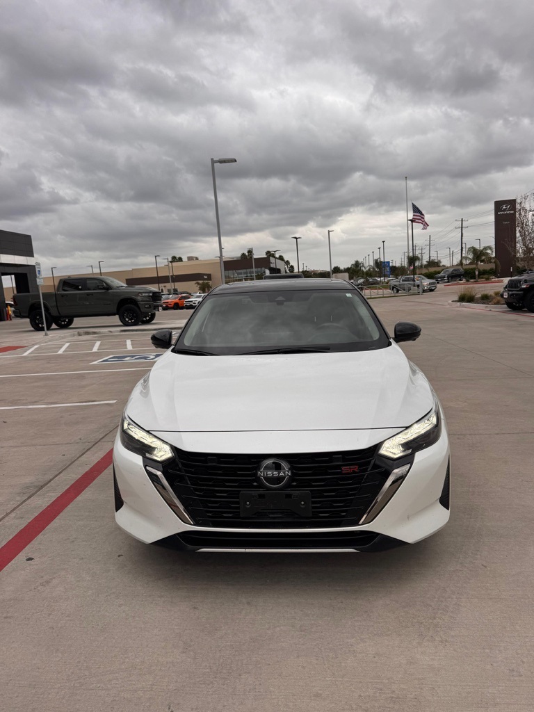 2024 Nissan Sentra SR photo 3