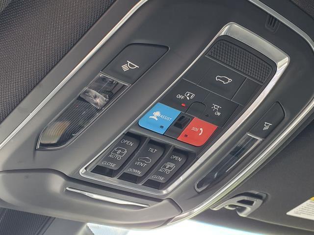 2022 Jeep Wagoneer Series III photo 20