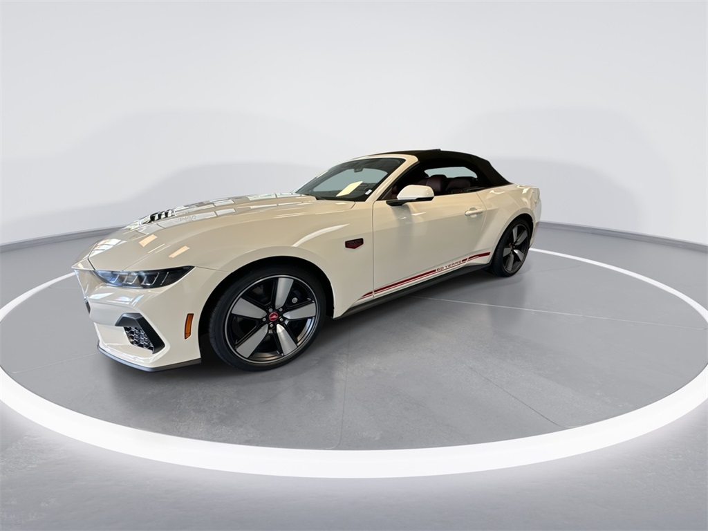 2025 Ford Mustang GT Premium Convertible photo 4