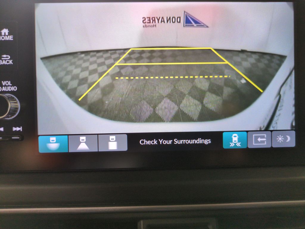 2025 Honda Pilot Touring photo 18