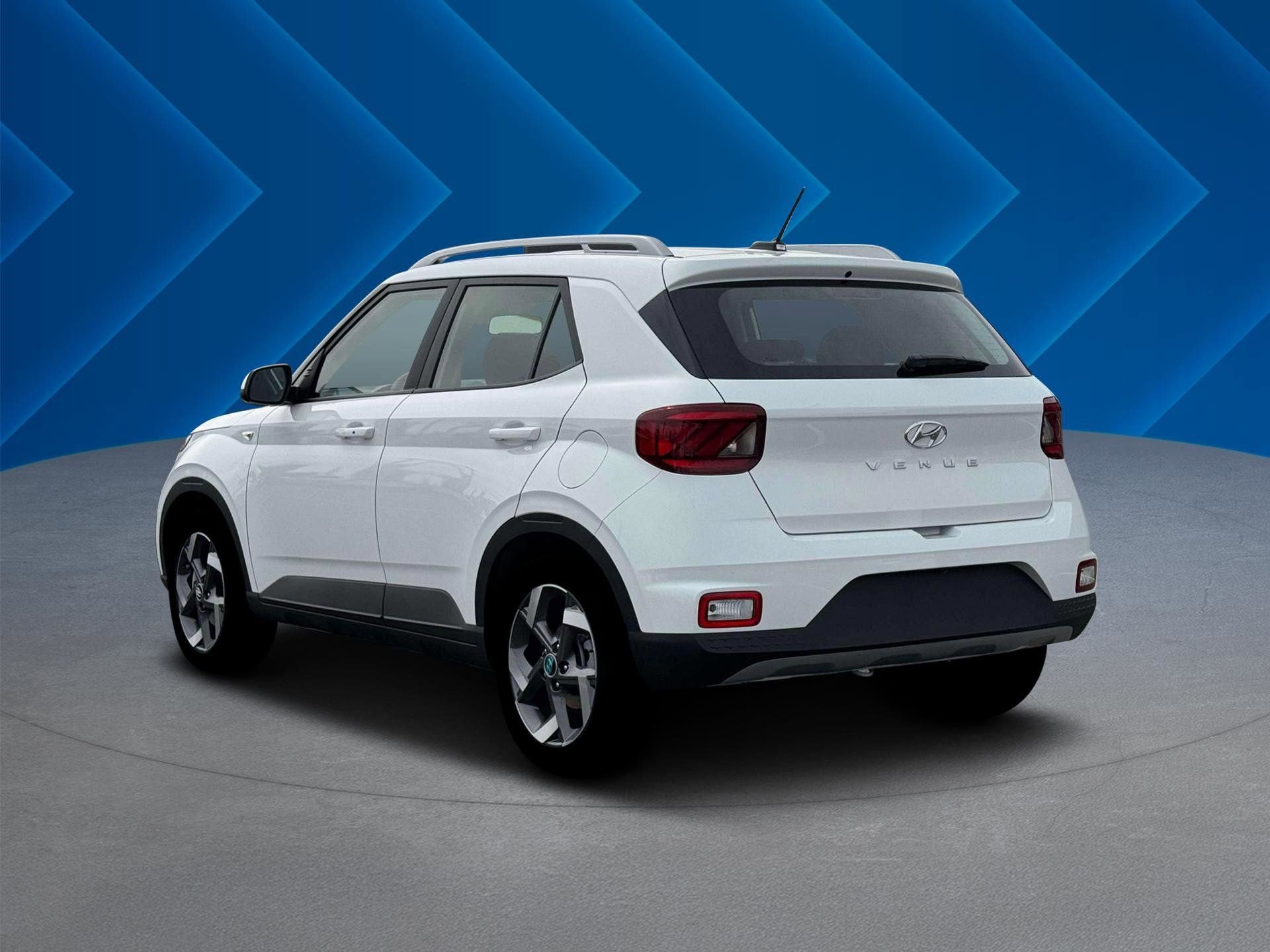 2026 Hyundai Venue SEL photo 4