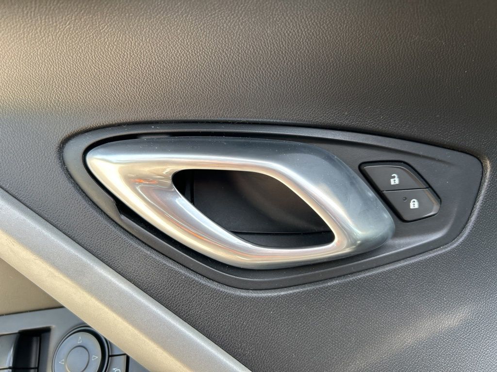 2018 Chevrolet Camaro 1SS photo 13