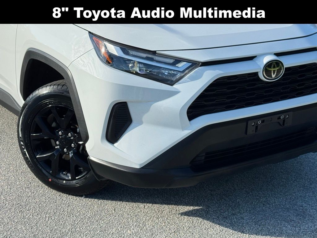 2023 Toyota RAV4 LE photo 2