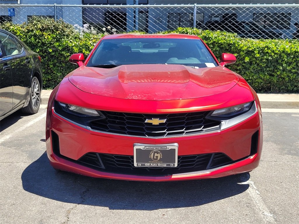 2023 Chevrolet Camaro 1LT photo 2