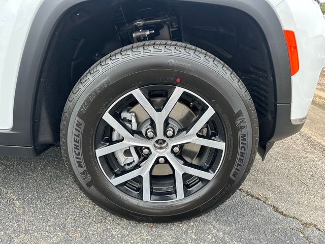 2025 Jeep Grand Cherokee Limited photo 10