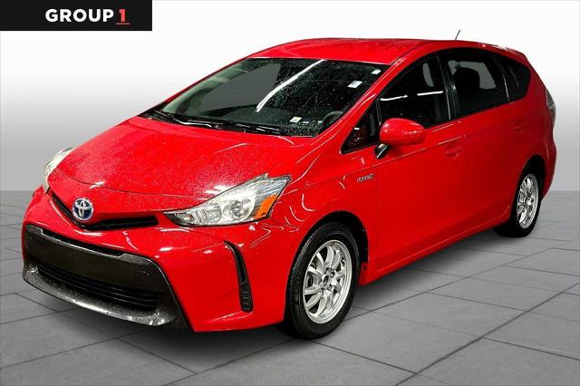 2015 Toyota Prius v Five's photo
