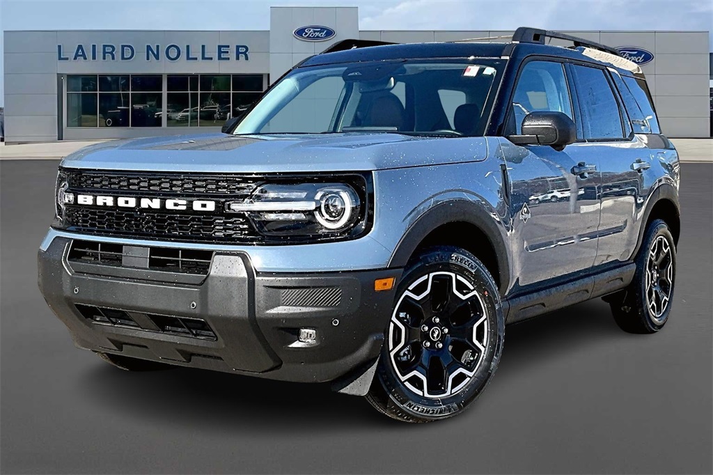 2025 Ford Bronco Sport Outer Banks's photo