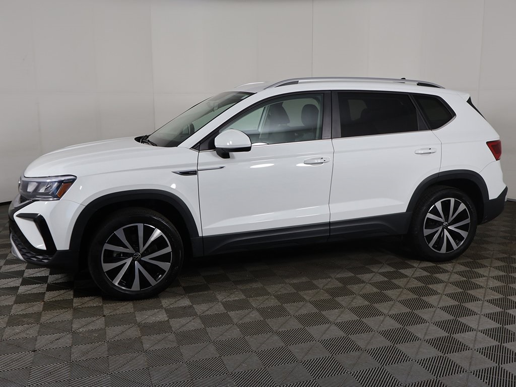 2022 Volkswagen Taos SE photo 12