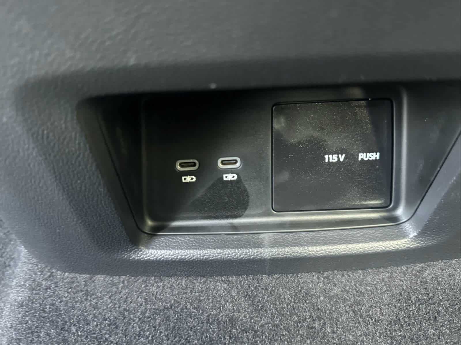 2025 Volkswagen Atlas Cross Sport SE Technology photo 34