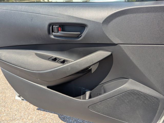 2022 Toyota Corolla LE photo 21