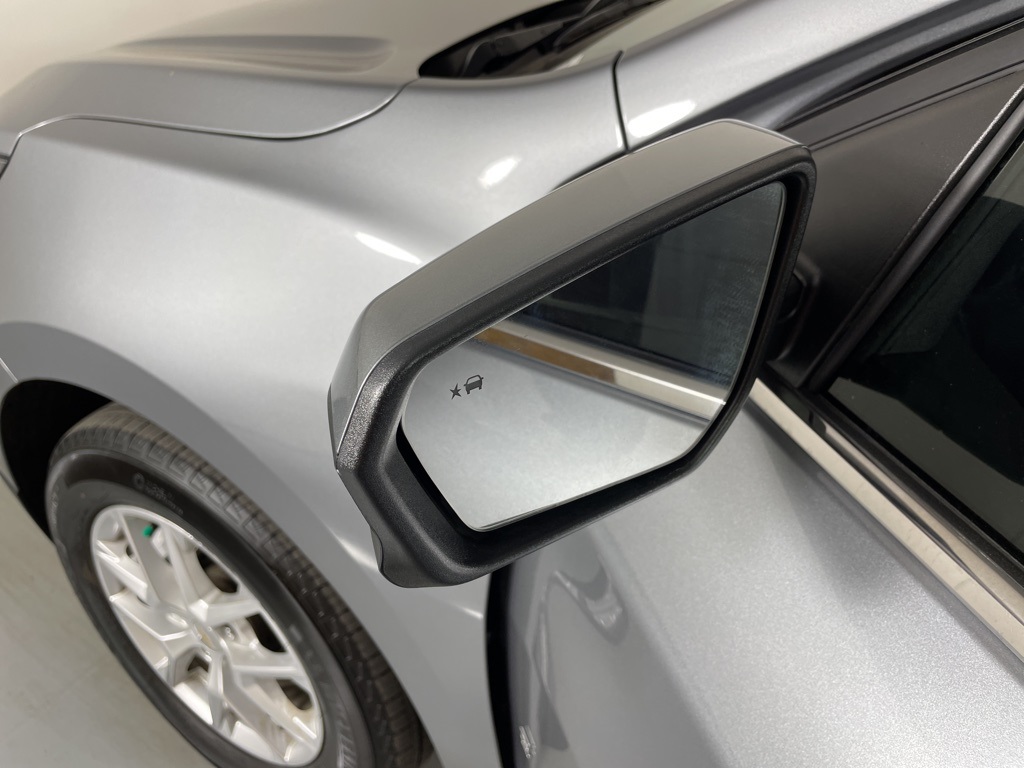 2024 Chevrolet Equinox LT photo 13