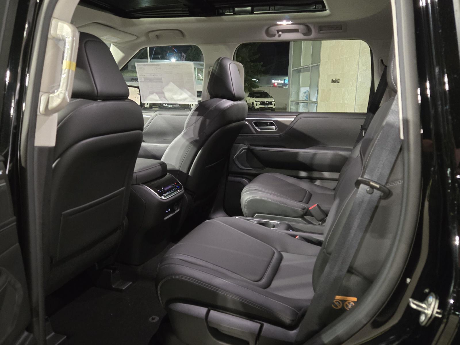 2026 Infiniti QX80 Pure photo 21
