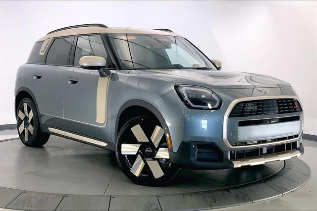 2025 MINI Countryman S's photo