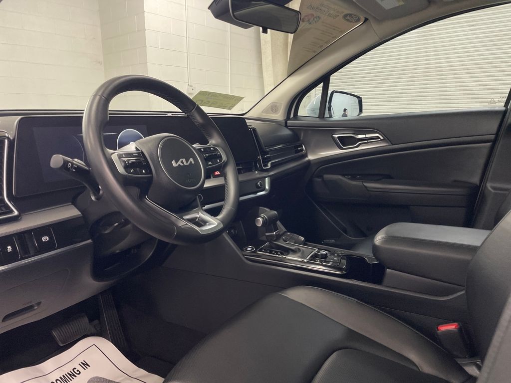 2023 Kia Sportage SX photo 4