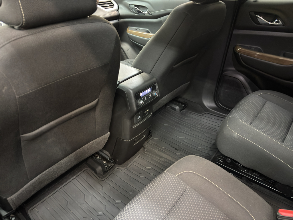 2023 Gmc Acadia SLE photo 21