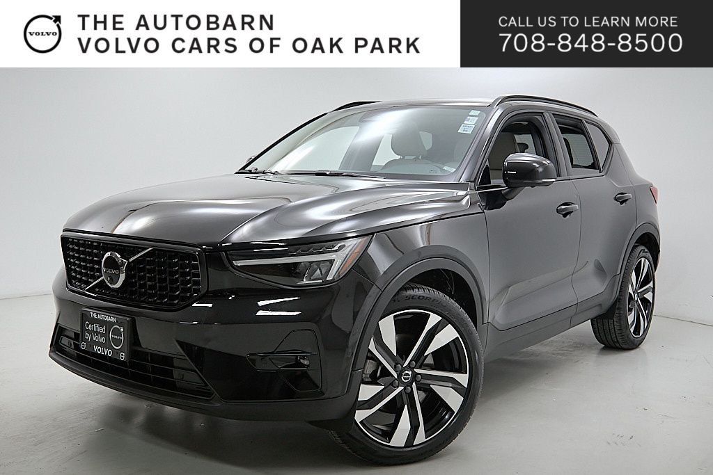 2023 VOLVO XC40 - Image 6