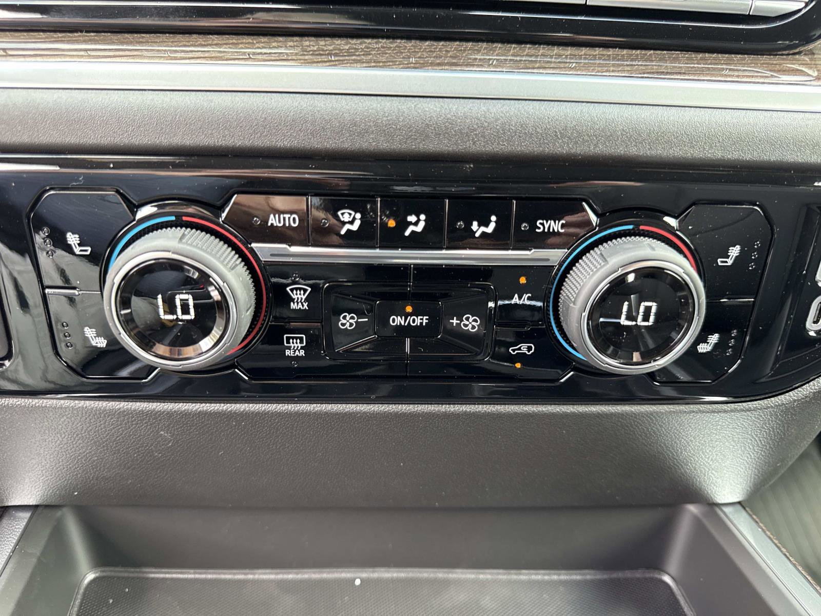 2026 Chevrolet Silverado 1500 RST photo 24