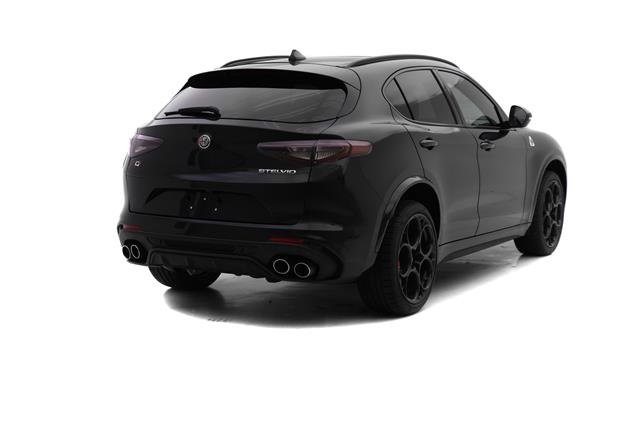 2024 Alfa Romeo Stelvio Quadrifoglio photo 4