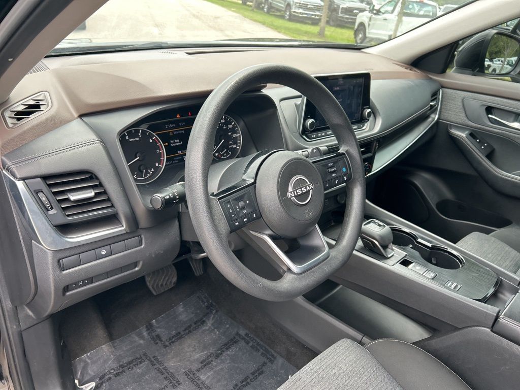 2023 Nissan Rogue SV photo 16