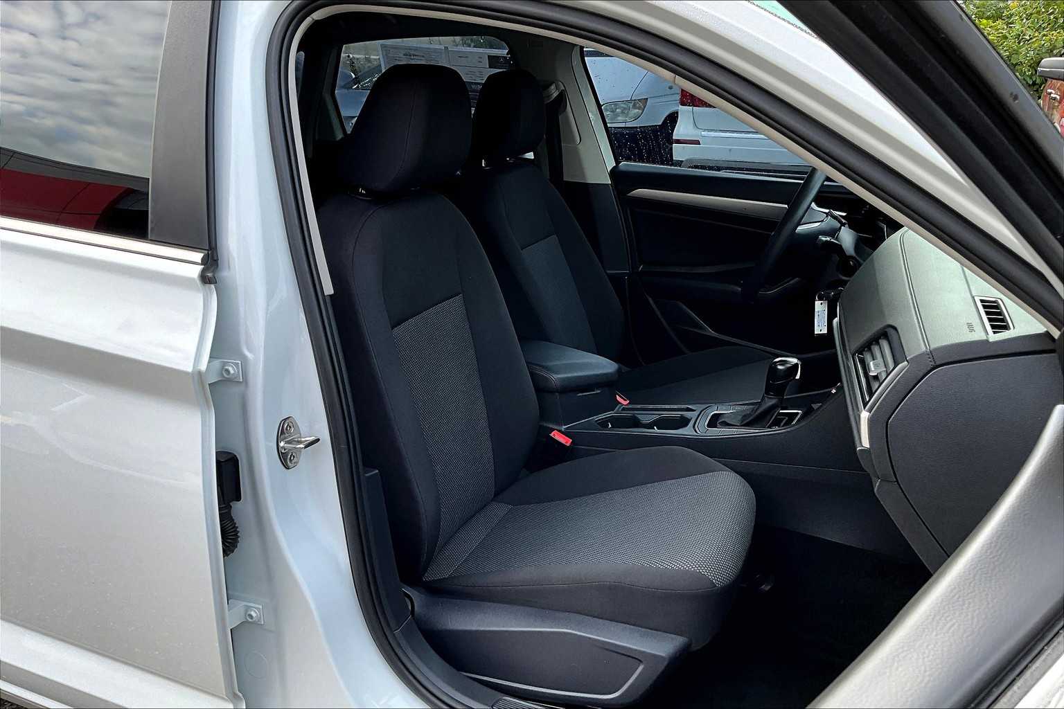 2021 Volkswagen Jetta S photo 5