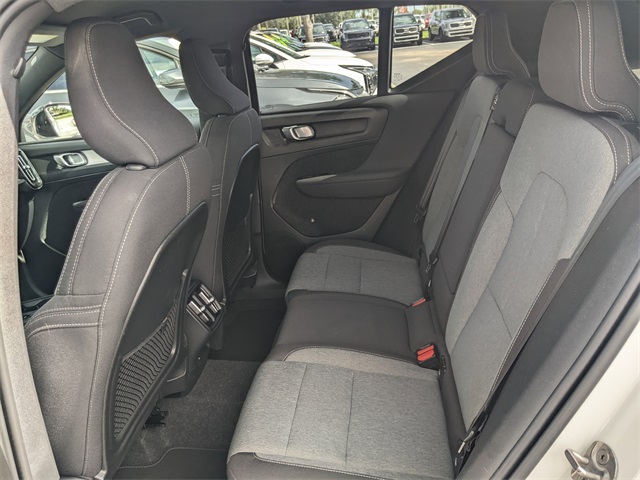 2024 Volvo XC40 Core photo 11