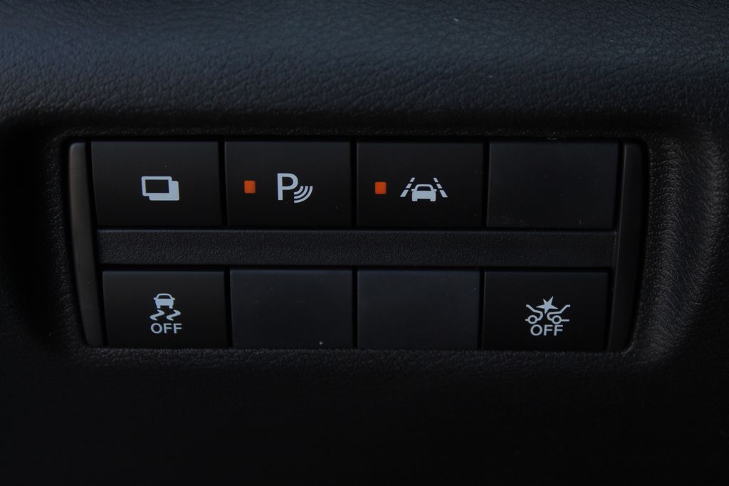 2025 Nissan Versa 1.6 S photo 22