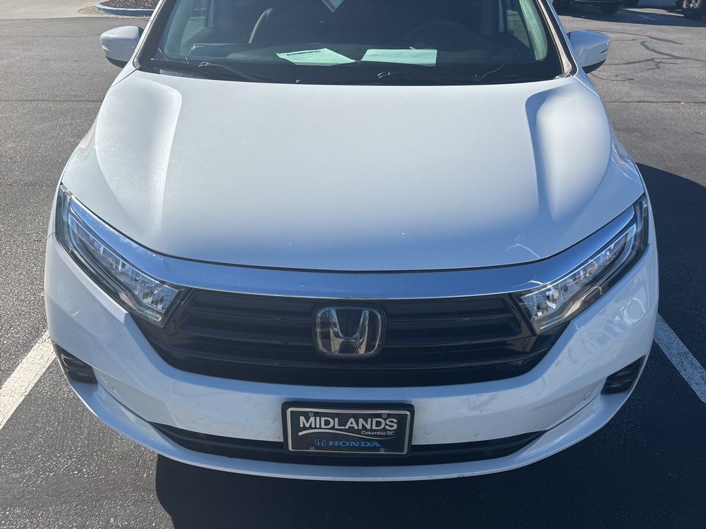 2022 Honda Odyssey Touring photo 2