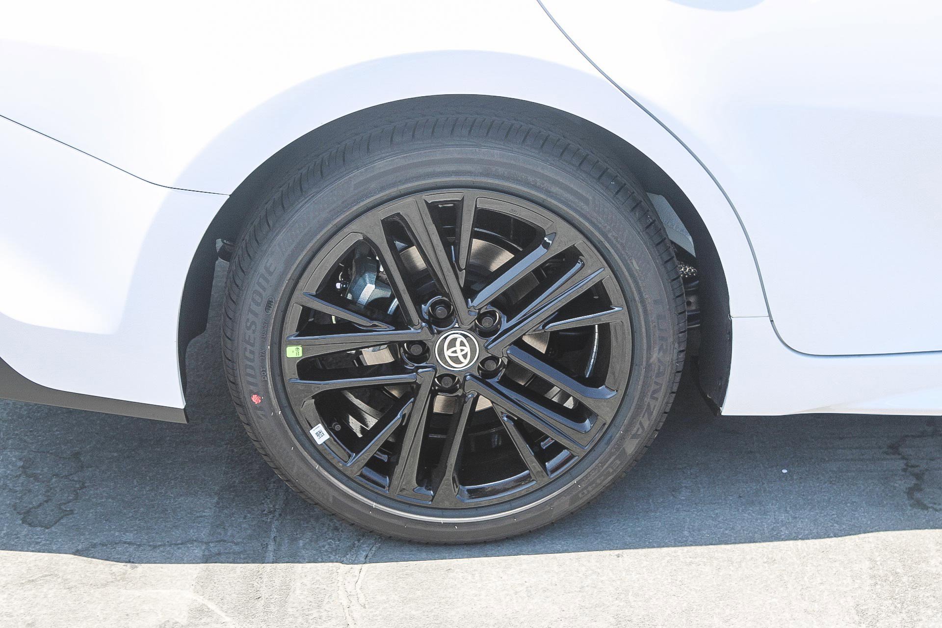 2025 Toyota Camry SE photo 11