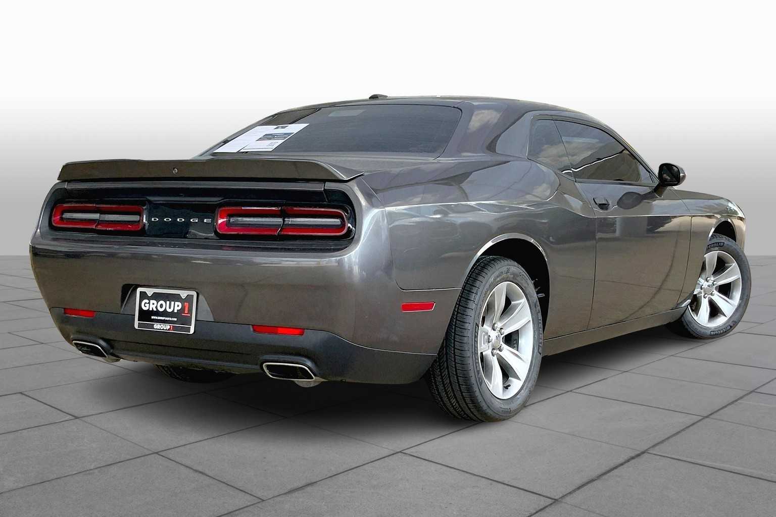 2020 Dodge Challenger SXT photo 12