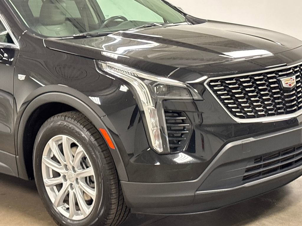 2022 Cadillac XT4 Luxury photo 3