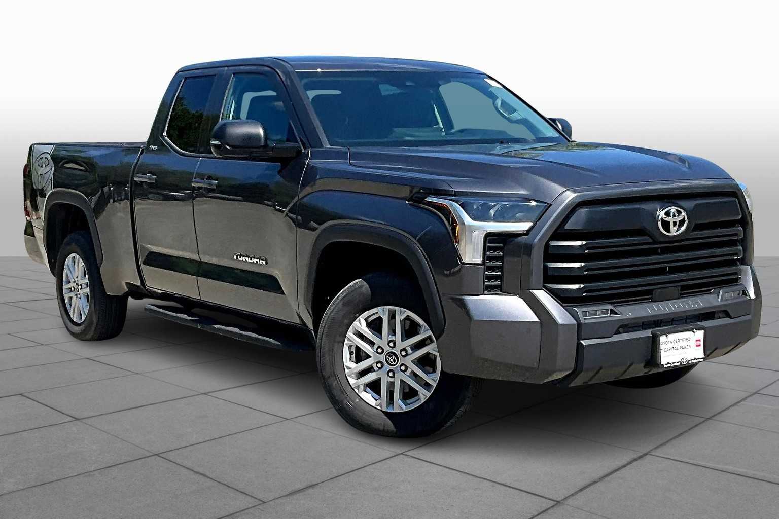 2022 Toyota Tundra SR5 Double Cab photo 2