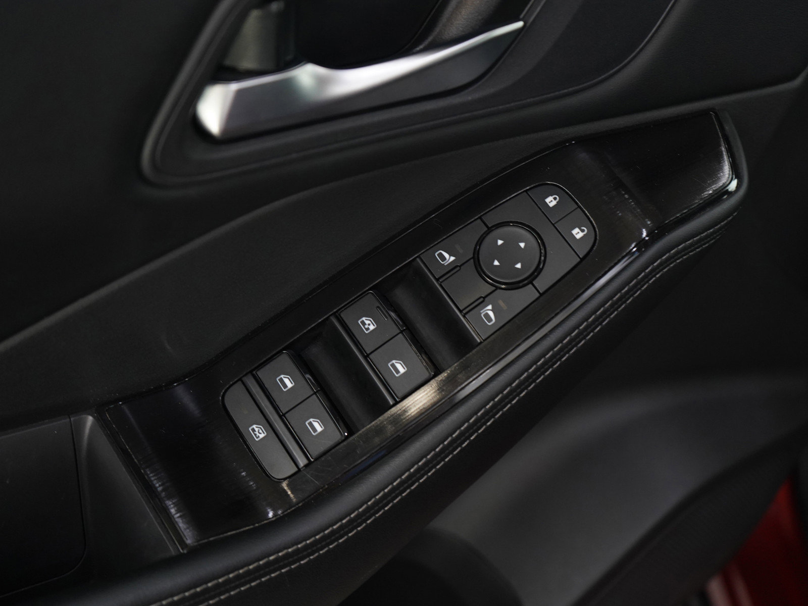 2024 Nissan Rogue SV photo 16