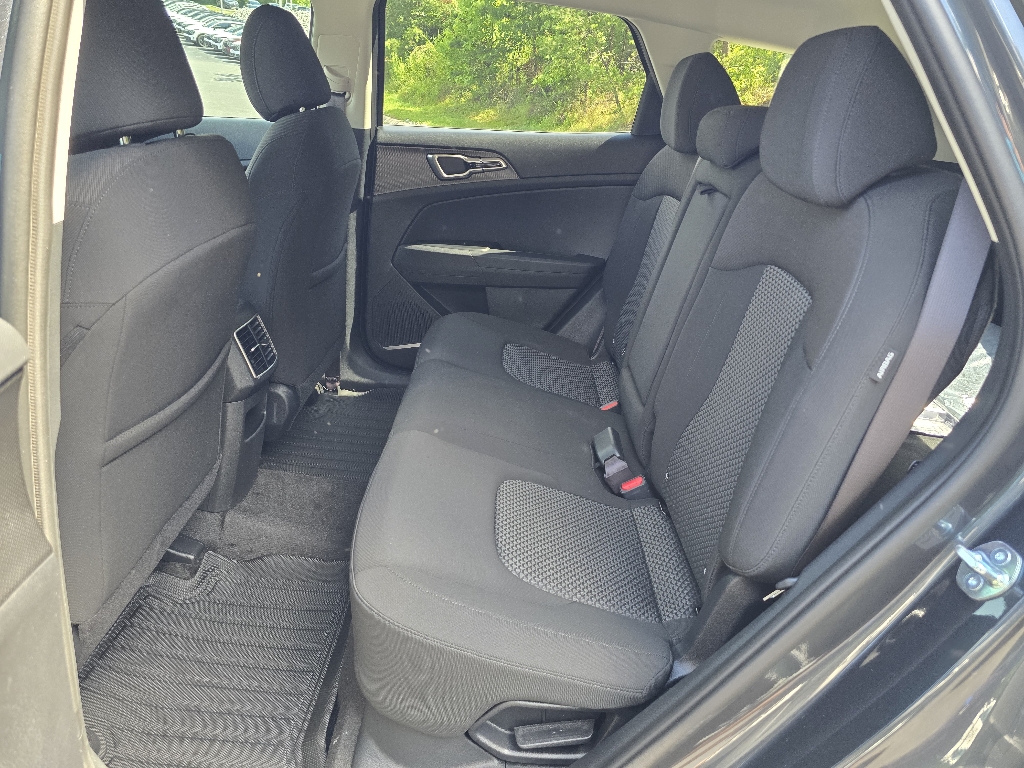2025 Kia Sportage Hybrid LX photo 4