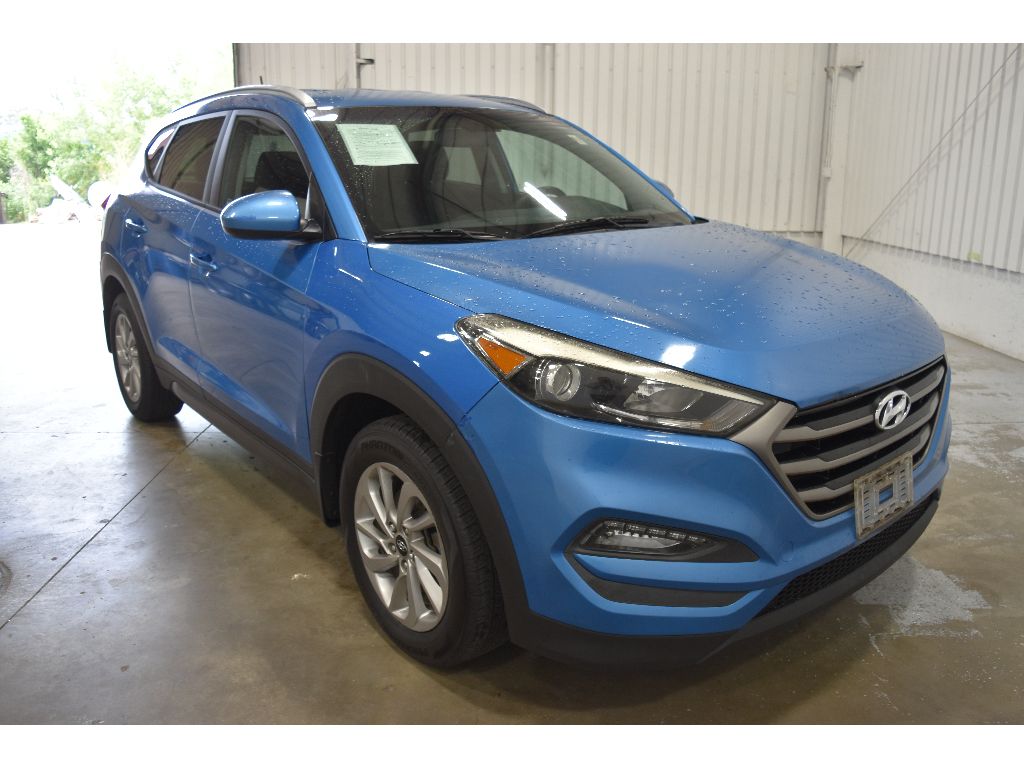 2016 Hyundai Tucson SE photo 2