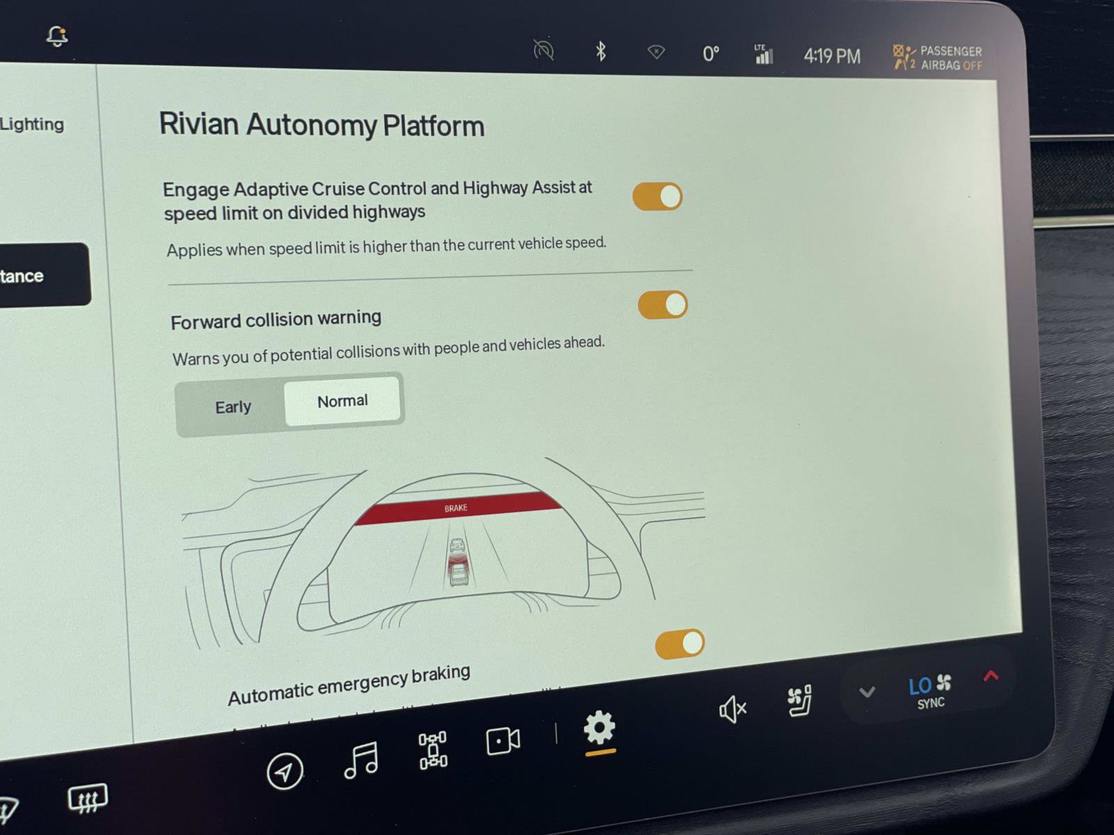 2025 Rivian R1S Adventure photo 12