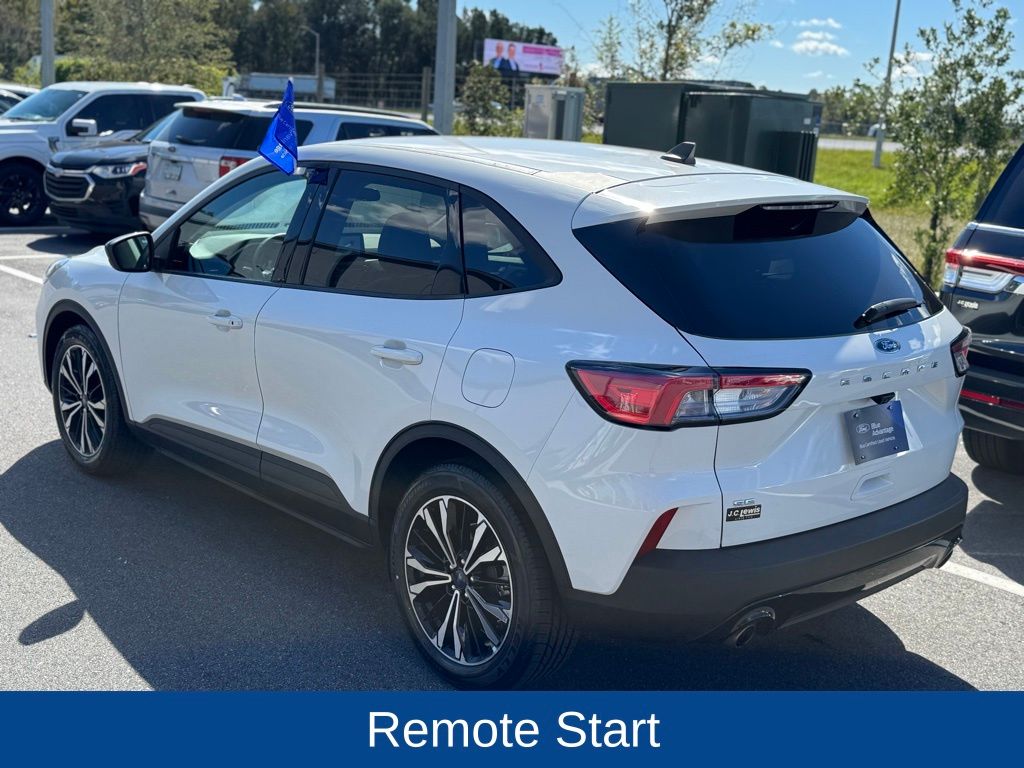 2021 Ford Escape SE photo 5