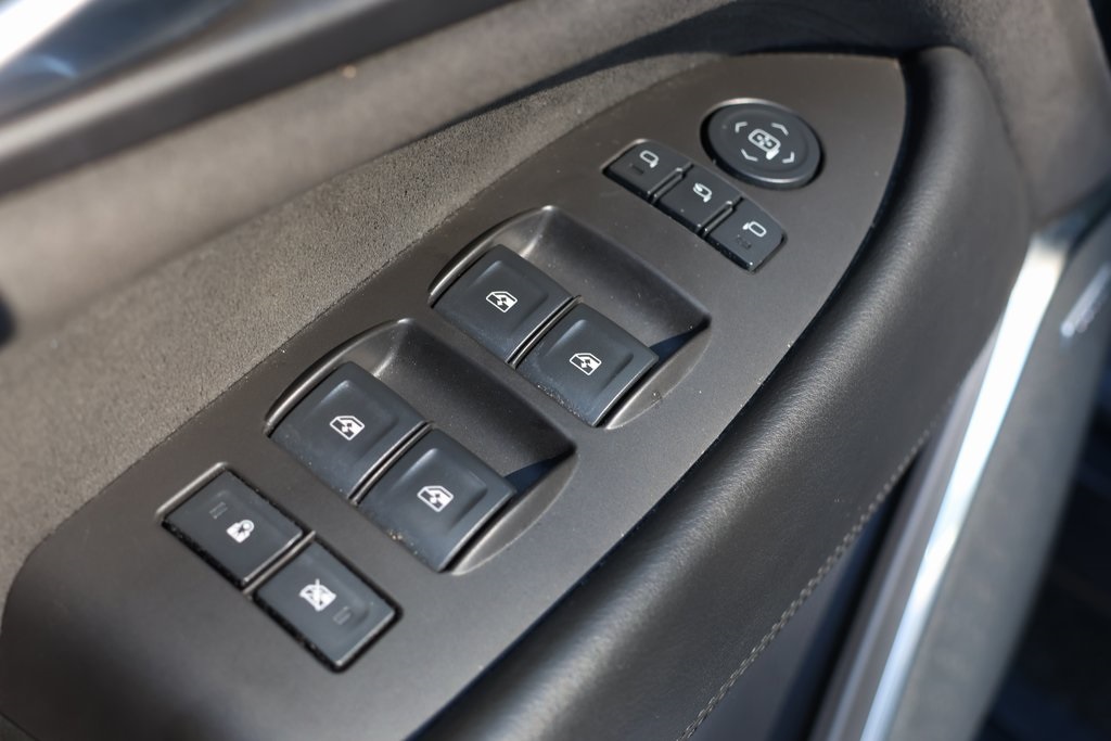 2017 Cadillac Escalade ESV Platinum photo 23