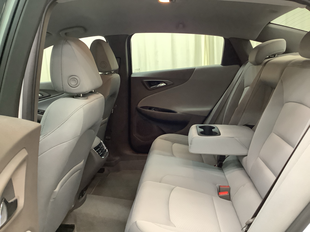 2018 Chevrolet Malibu 1LT photo 12