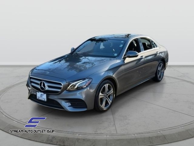 2019 Mercedes Benz E 300 4MATIC photo 3
