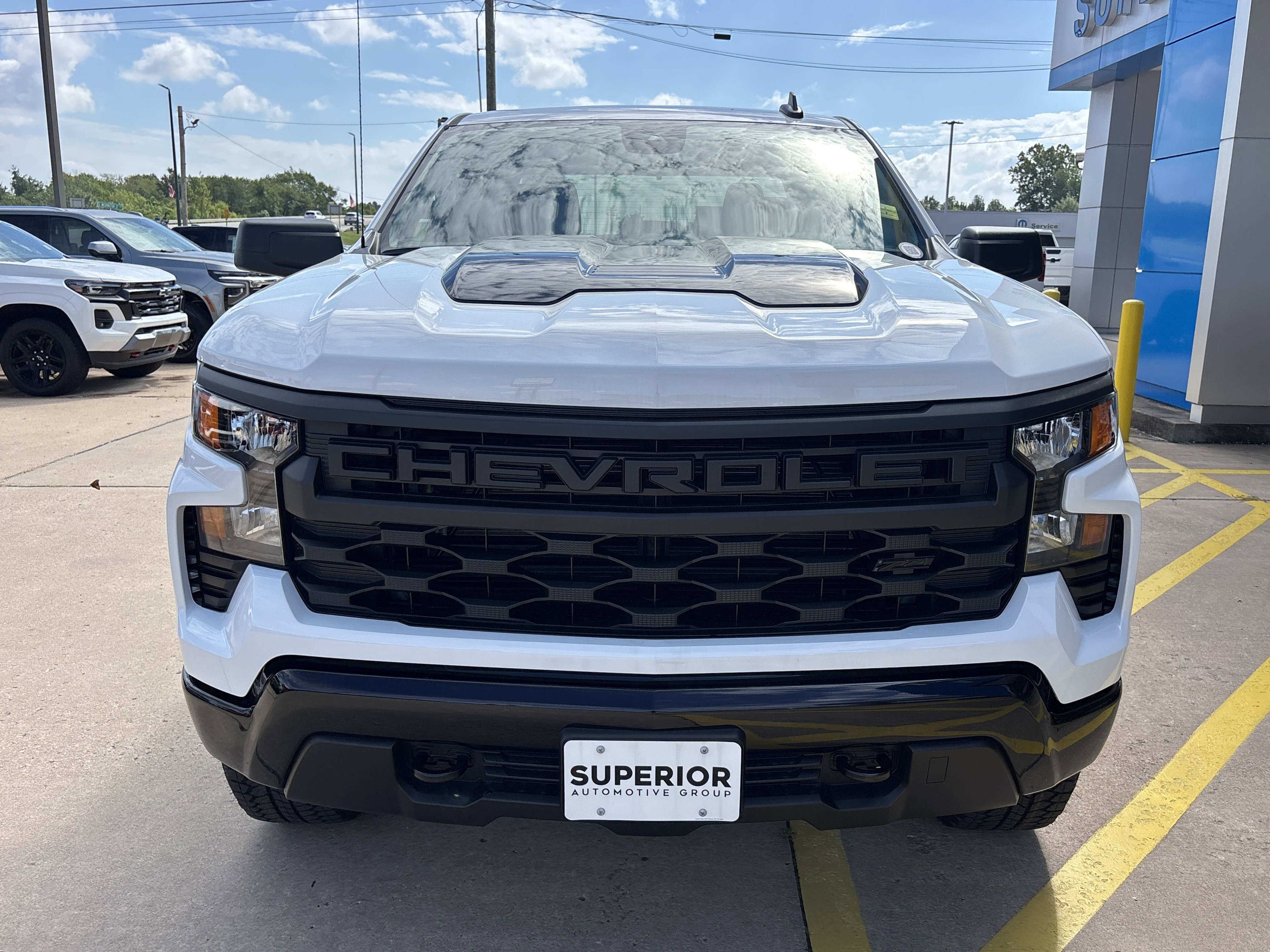 2025 Chevrolet Silverado 1500 Custom Trail Boss photo 4