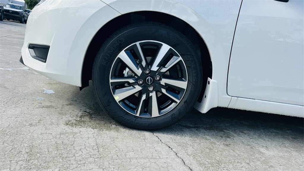 2025 Nissan Versa SV photo 10