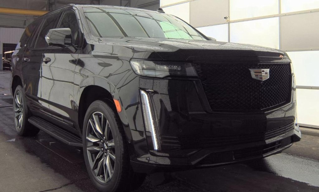 2021 Cadillac Escalade Sport photo 2