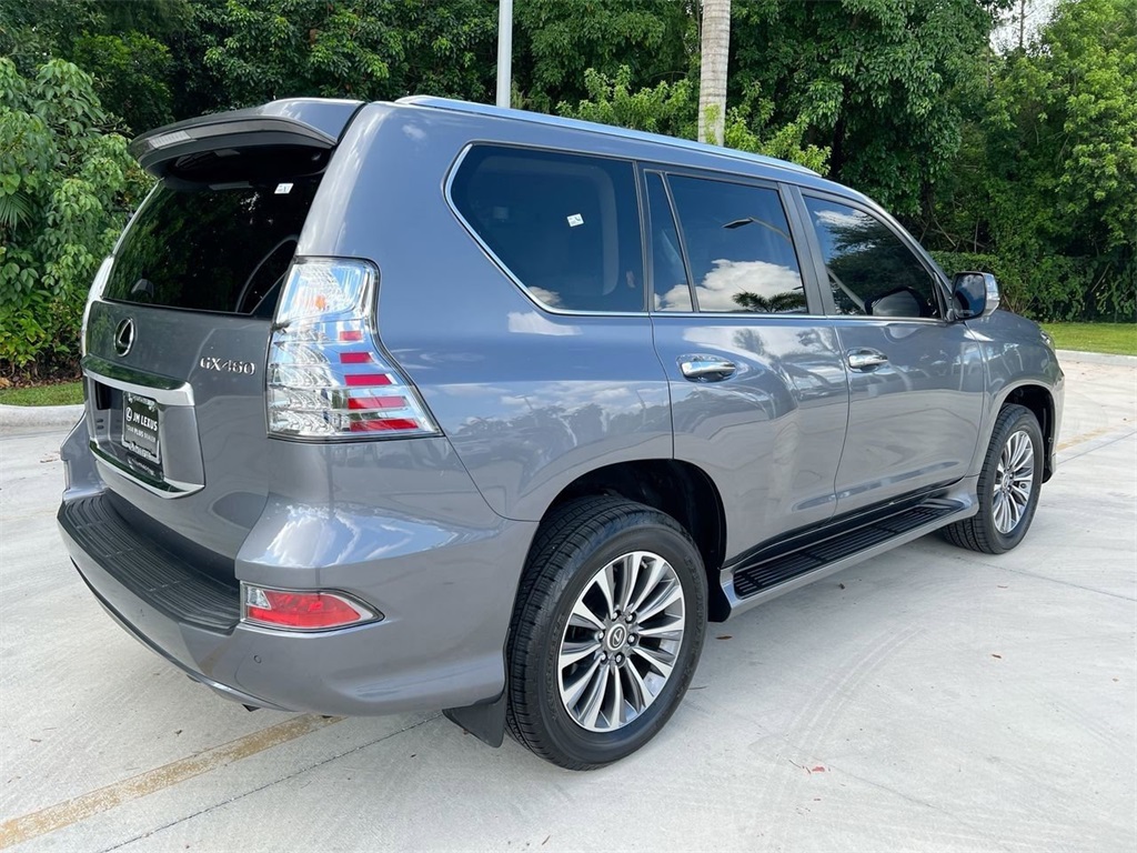 2022 Lexus GX 460 Luxury photo 5