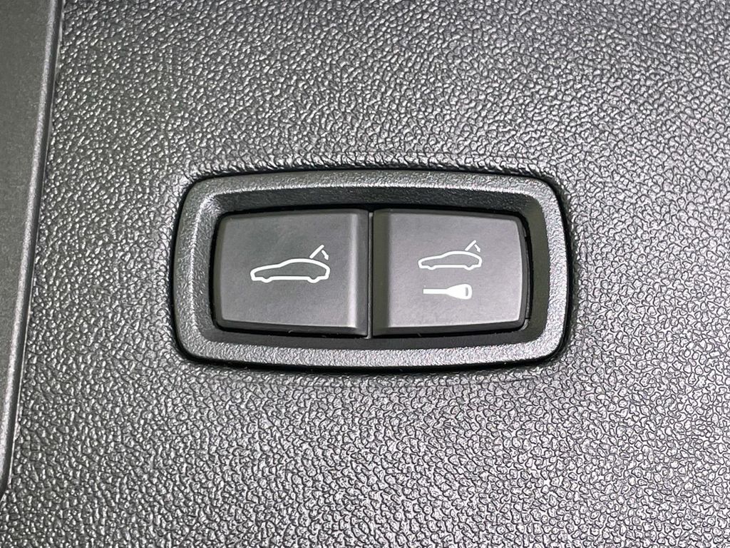 2022 Porsche Cayenne E-Hybrid Base photo 20